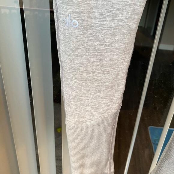 Alo leggings - Picture 2 of 4